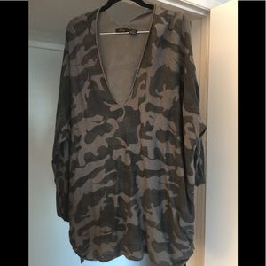 RDI Gray Camouflage Sweater w/ Side Ties 2x